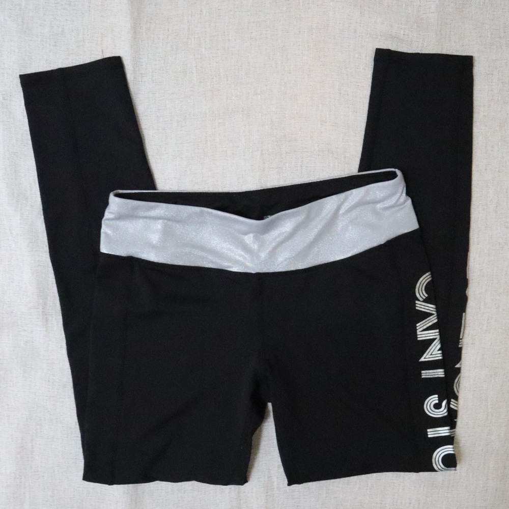 Material Girl Active Metallic Graphic Leggings